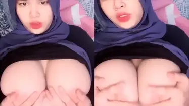 Bokep Indo Arrazyny Bibir Menggoda Sekali poster